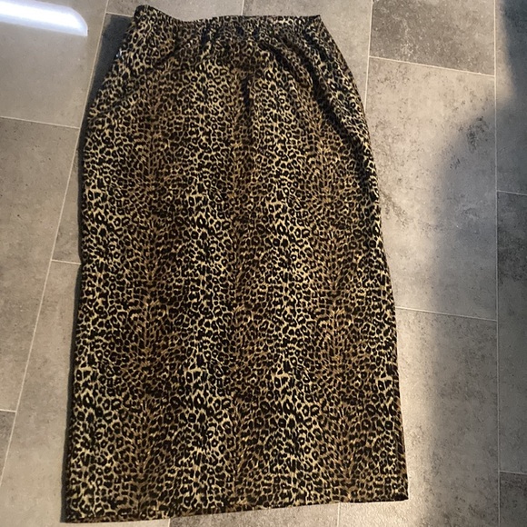 SAVION - Picture 12 of 13